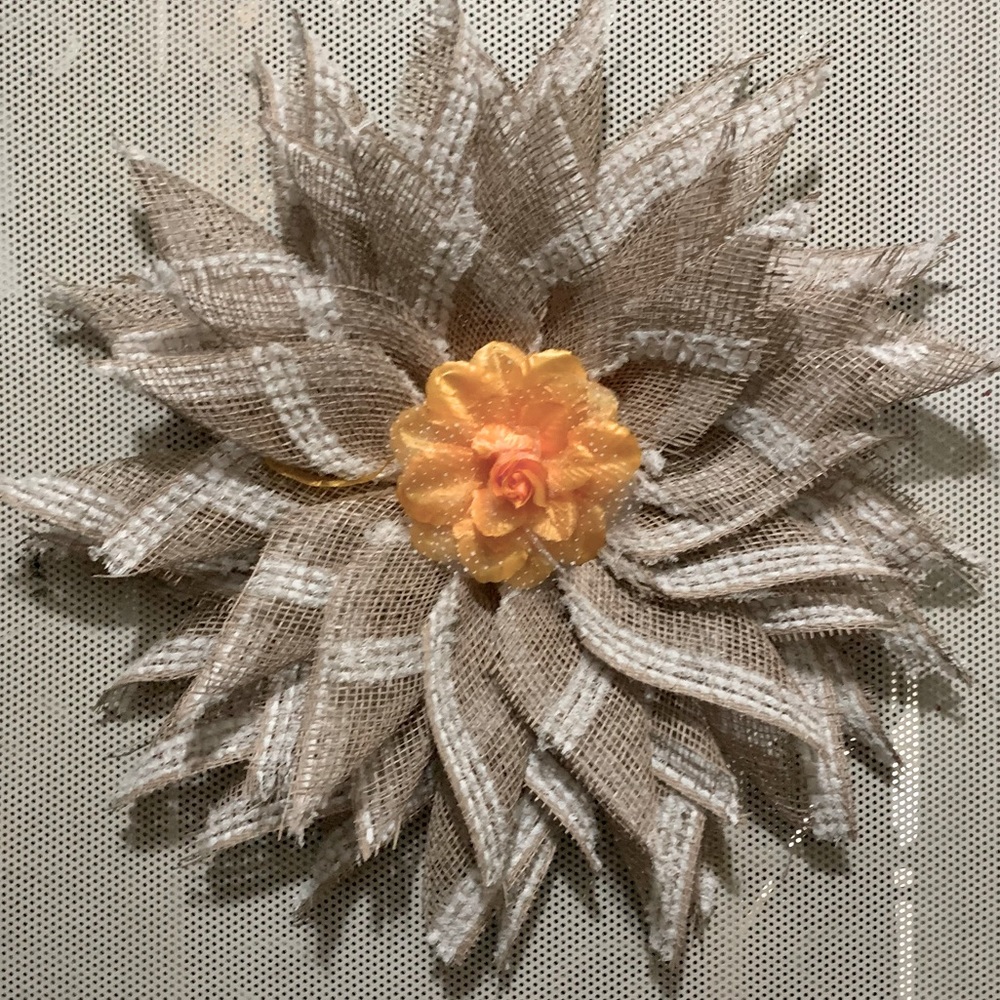 Monochromatic Wreath/ Soft